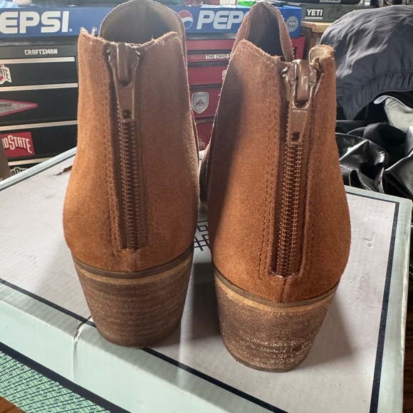 Booties Size 9.5 - Picture 2 of 3